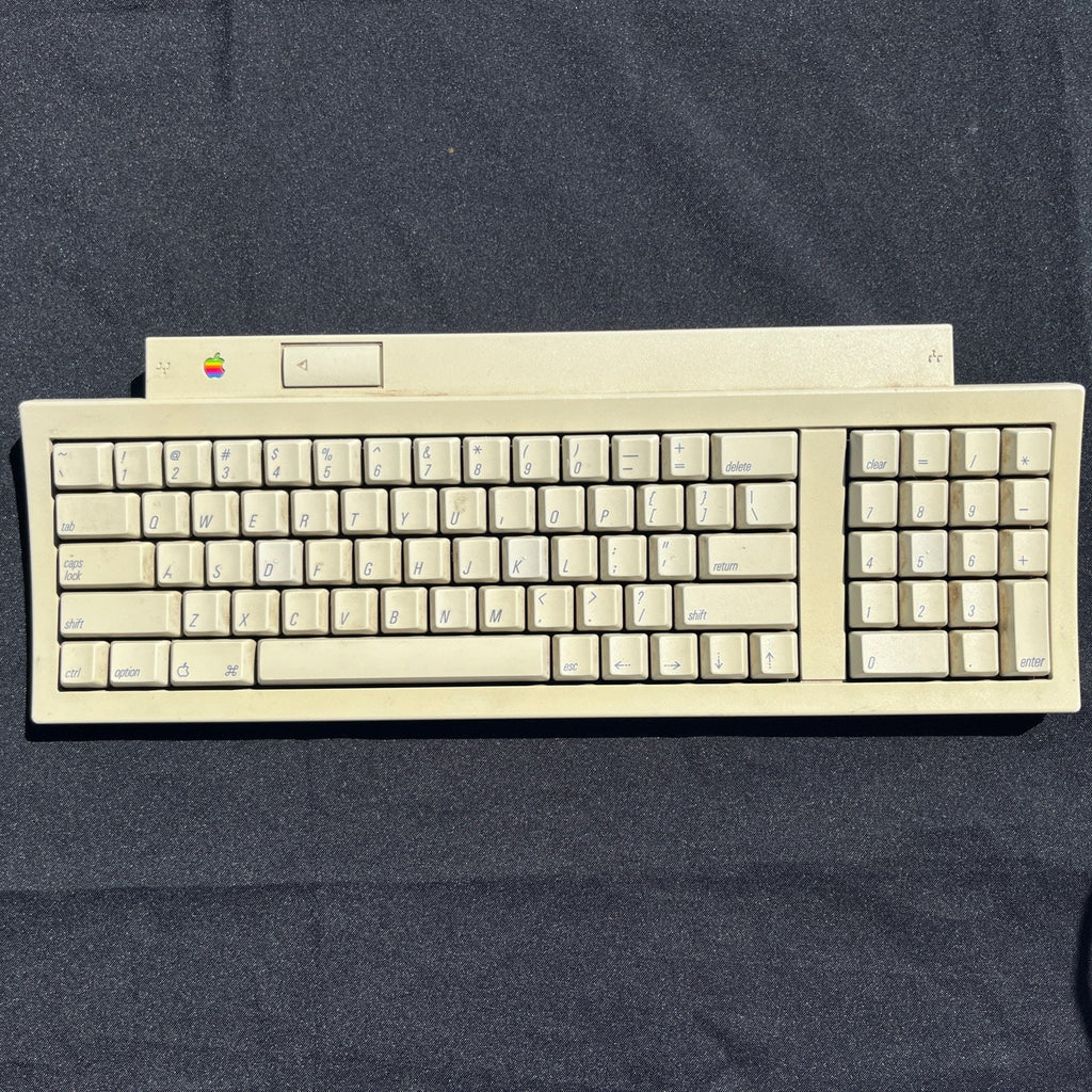 Vintage Apple Keyboard II M0487 ADB Keyboard Beige Macintosh Mechanical