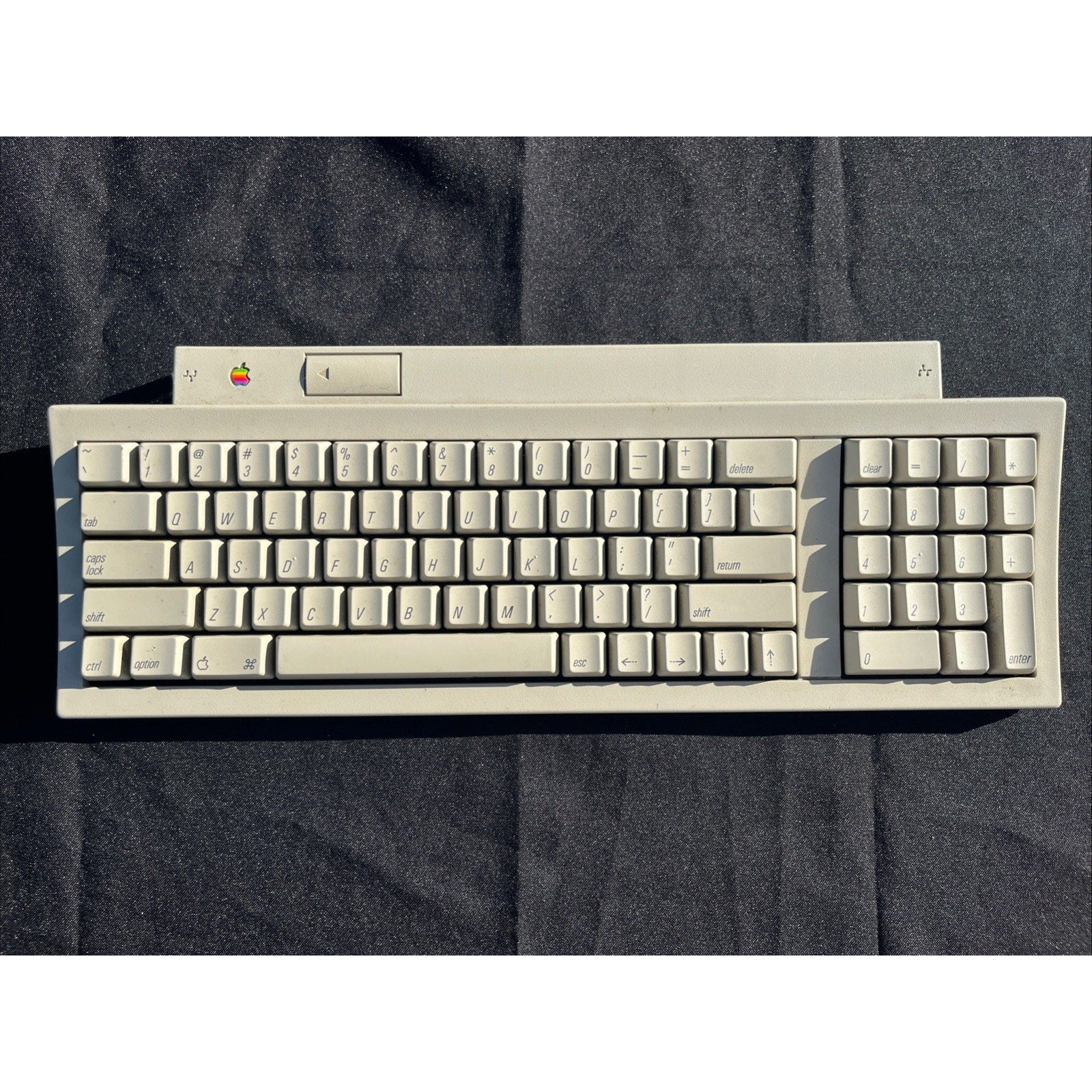 Vintage Apple Keyboard II M0487 ADB Mechanical Keyboard Beige Classic Macintosh