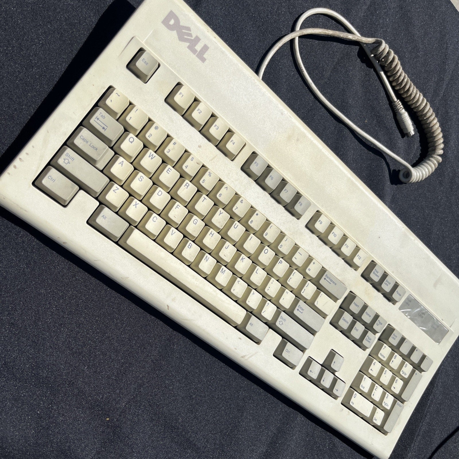 Vintage Dell AT101R Mechanical Keyboard AT/PS2 Beige Alps Switch Keyboard