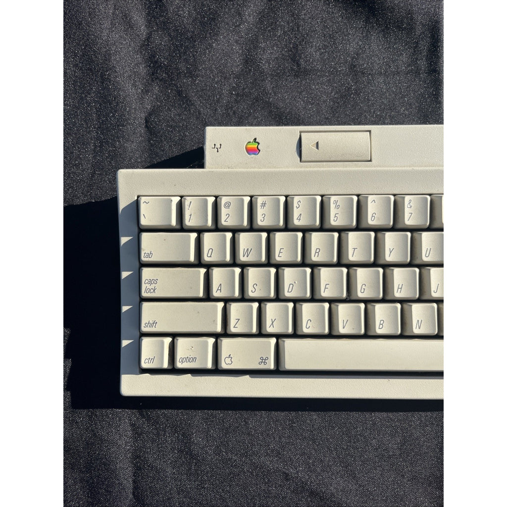 Vintage Apple Keyboard II M0487 ADB Mechanical Keyboard Beige Classic Macintosh