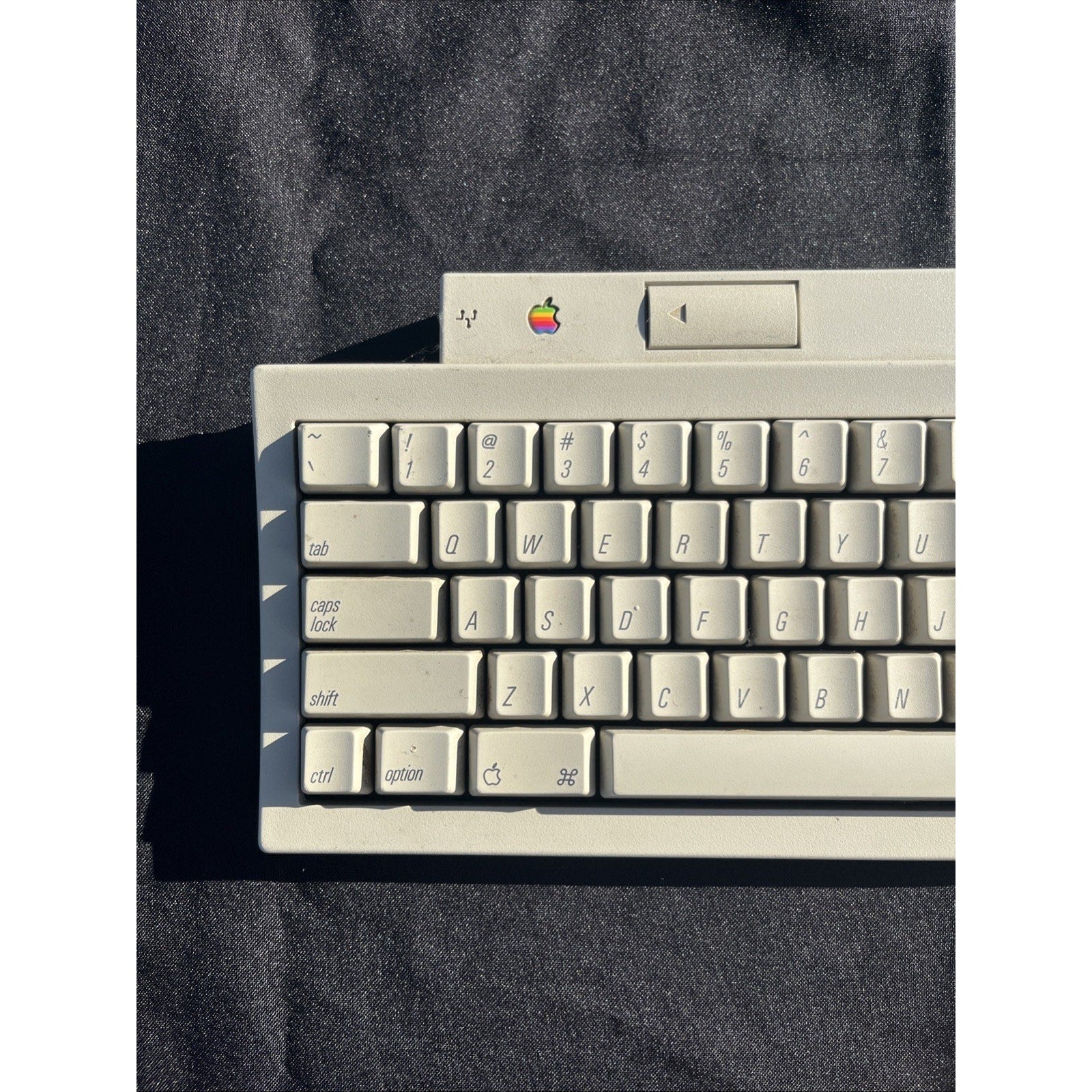 Vintage Apple Keyboard II M0487 ADB Mechanical Keyboard Beige Classic Macintosh