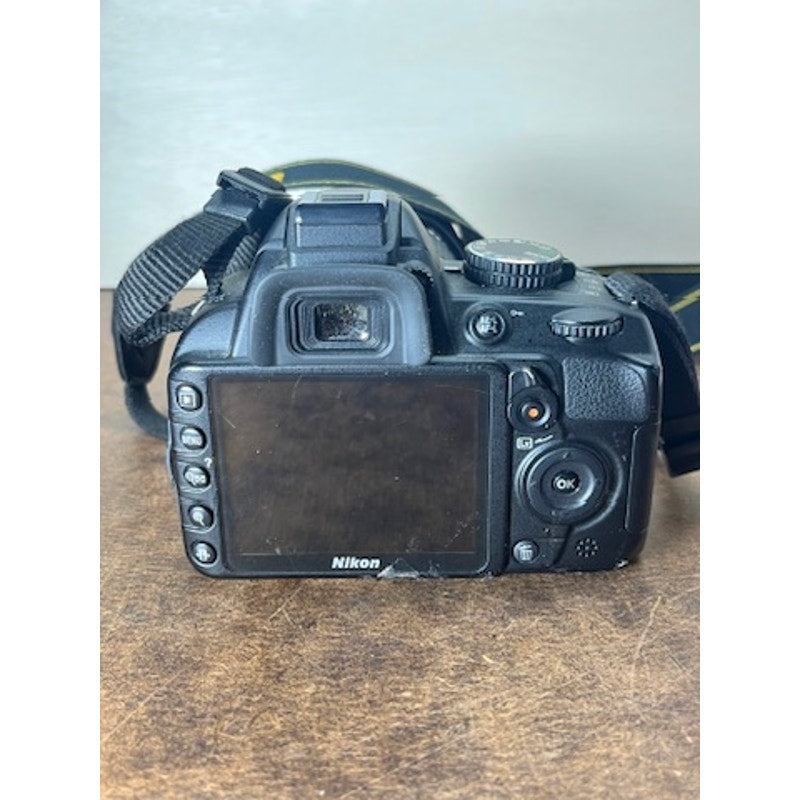 Nikon D3100 DSLR Camera 18-105mm VR Lens Battery 3980 Shutter