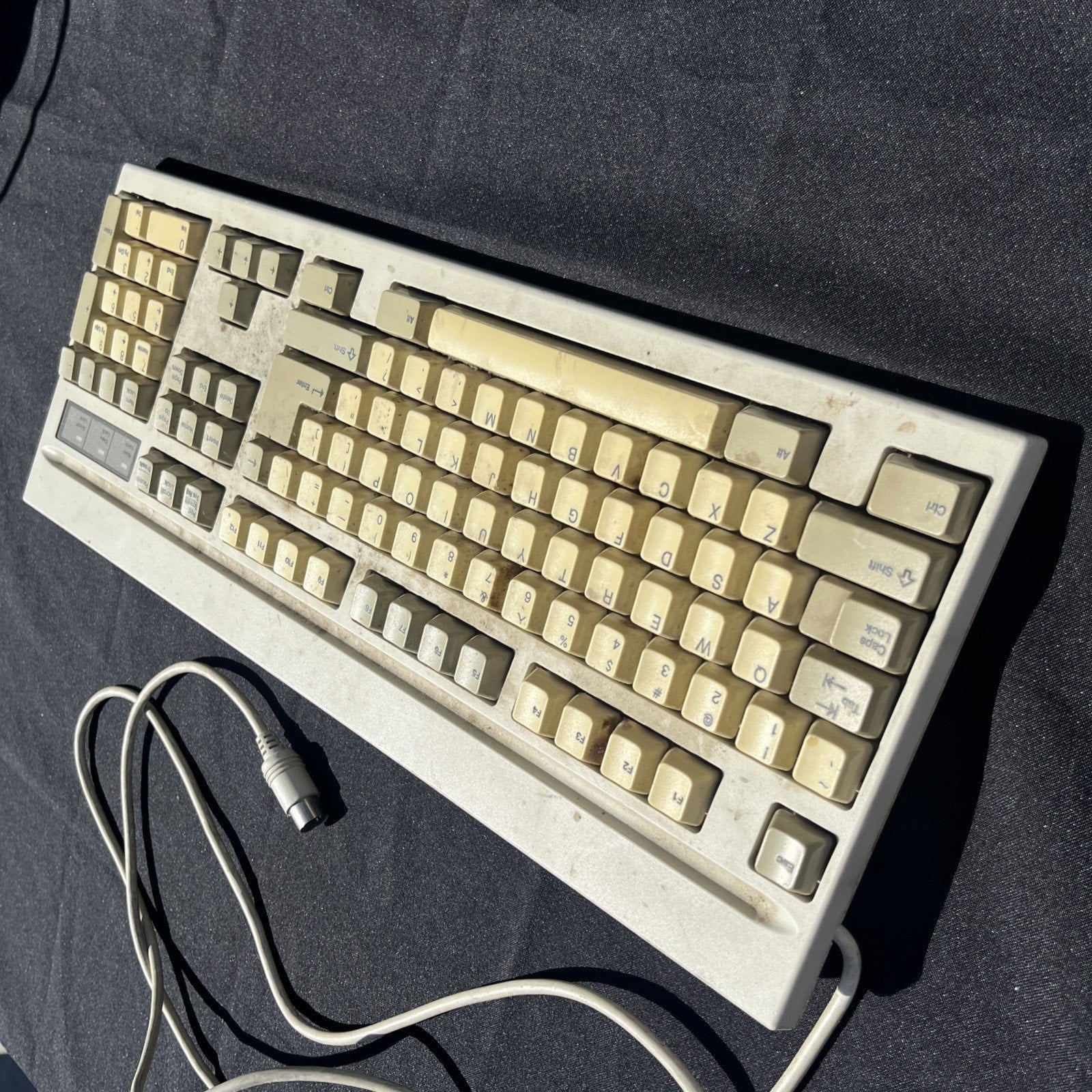 Vintage KKR-E99AC Mechanical Keyboard Made in Malaysia Untested Yellowed