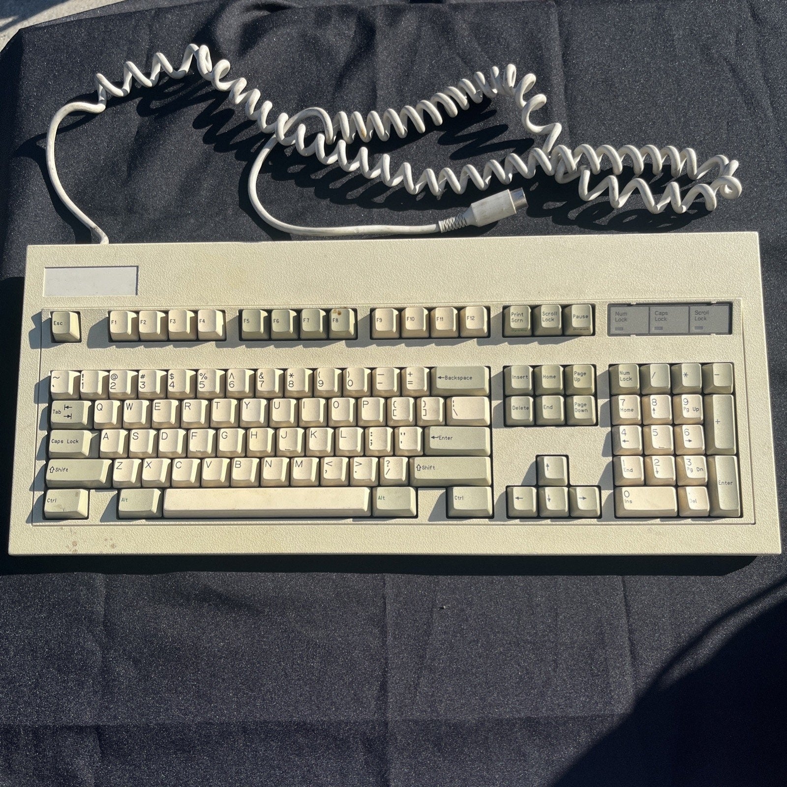 Vintage Key Tronic 101-Key Mechanical Keyboard AT PS/2 Beige Taiwan