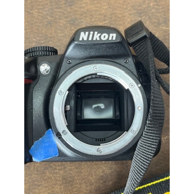 Nikon D3100 DSLR Camera 18-105mm VR Lens Battery 3980 Shutter
