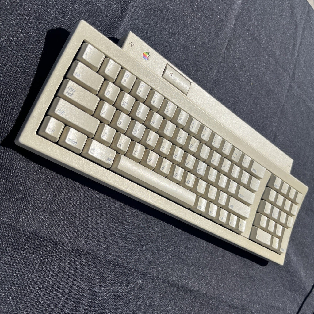 Vintage Apple Keyboard II M0487 ADB Keyboard Beige Macintosh Mechanical