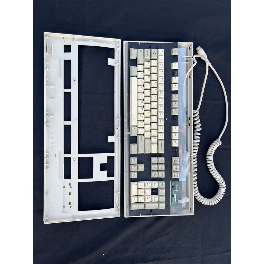 Vintage 83A3SE Keyboard Made In USA Mechanical Computer Keyboard Coiled Cable