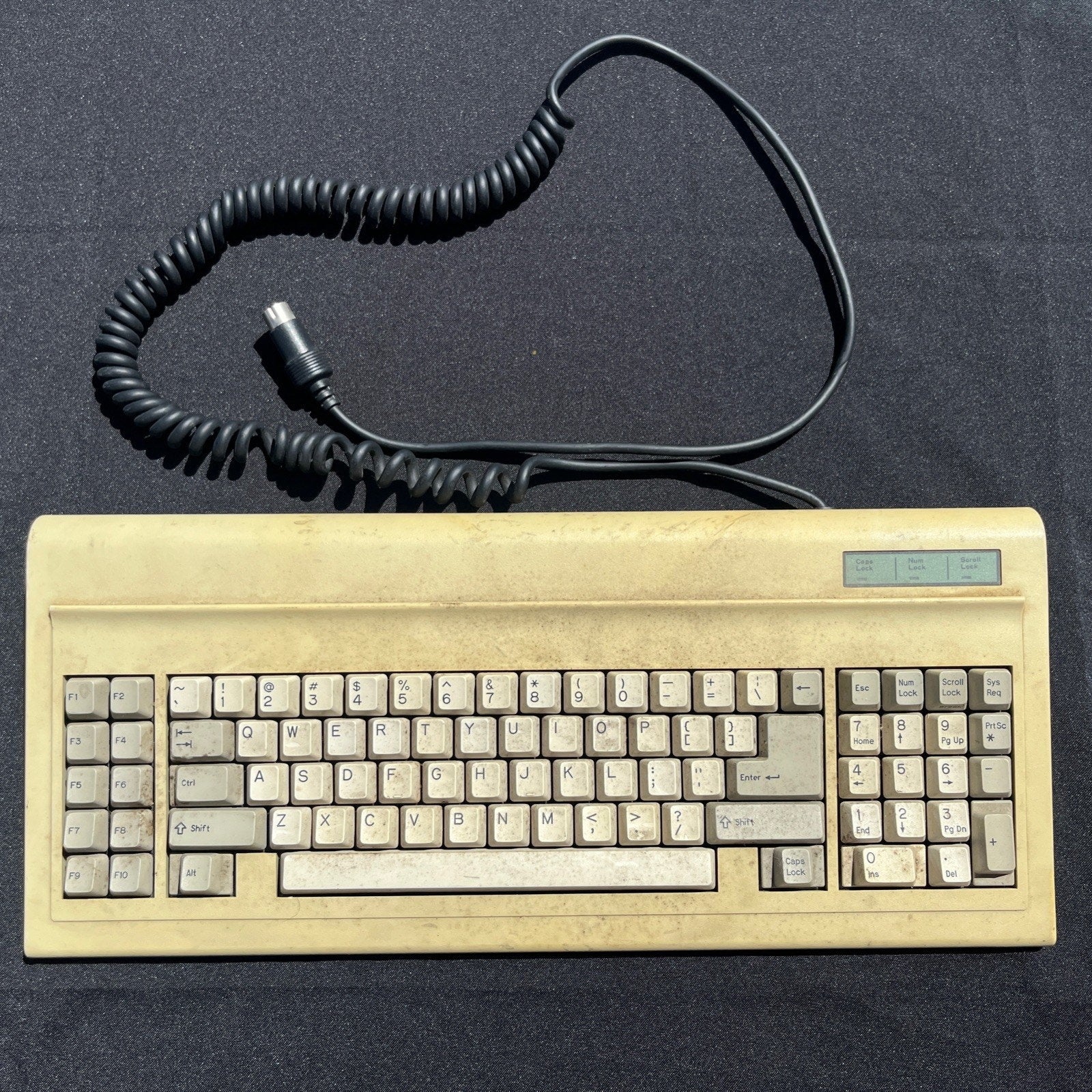 Vintage BTC-5060XT XT Computer Keyboard Taiwan Coiled Cable Retro PC Mechanical