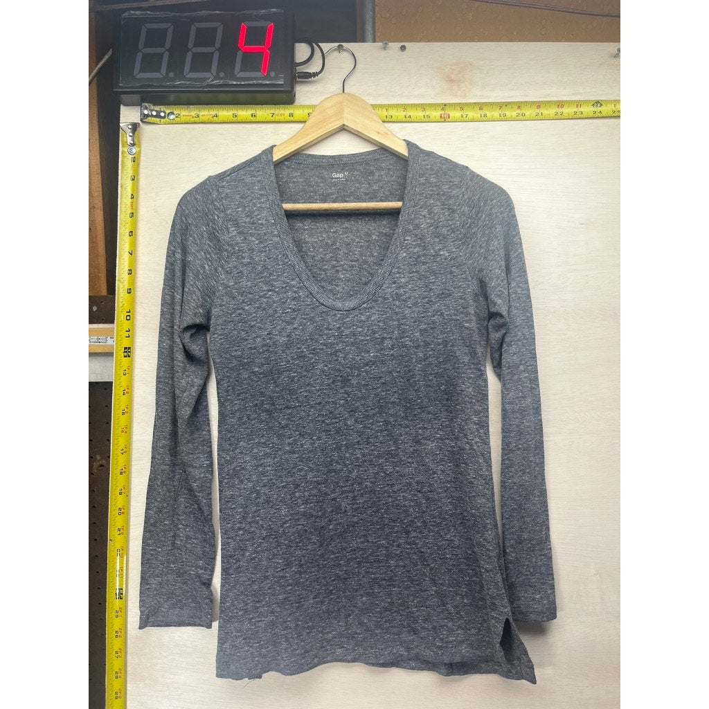 Gap Womens M Gray Long Sleeve Scoop Neck T Shirt Top